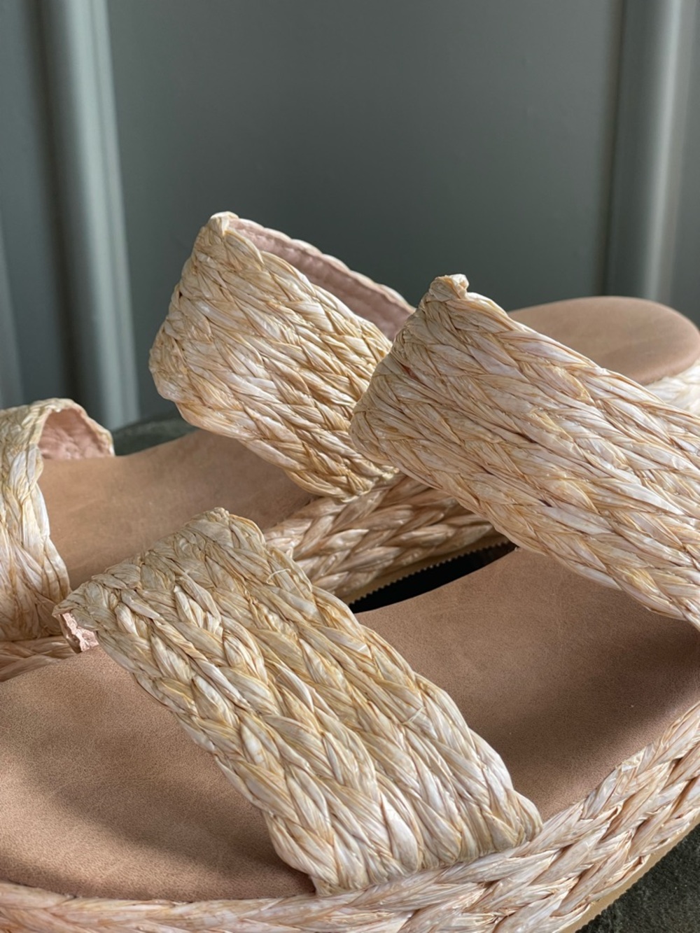 Woven Platform Sandals Women’s 9 Resort Neutral Slides Euro Summer Straw Details - Picture 6 of 6